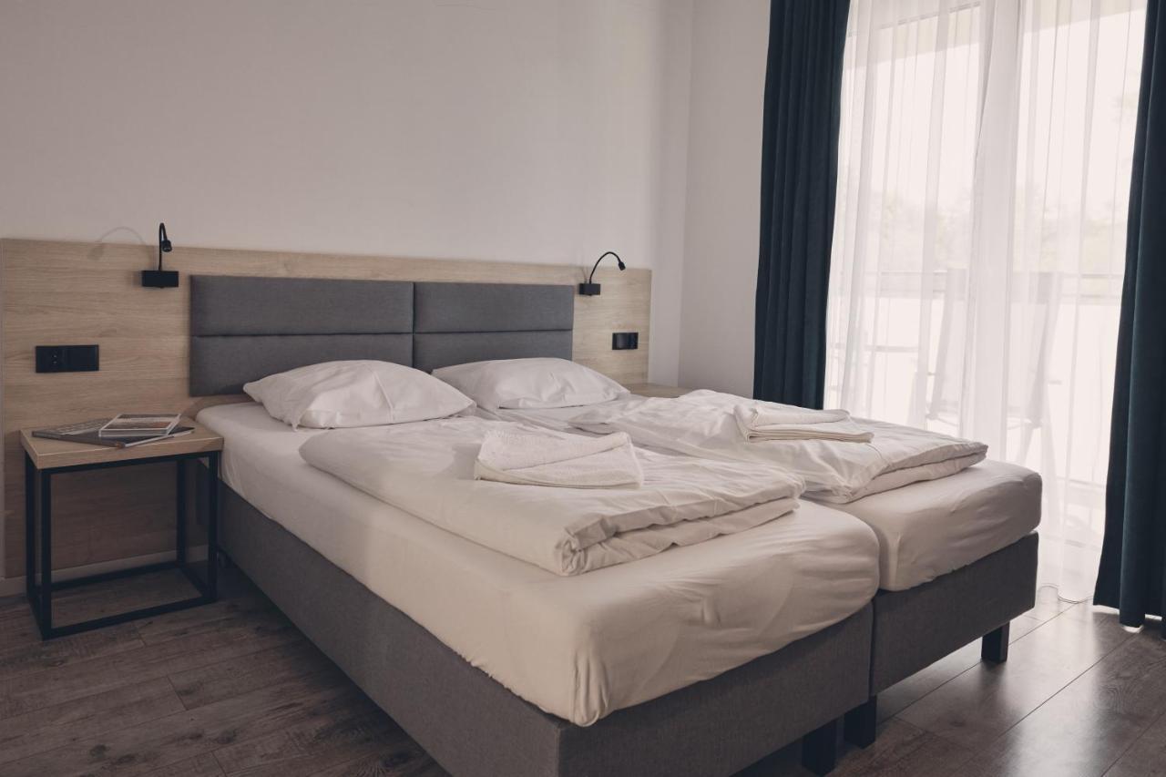 Holiday Siesta Pensjonat, Domki Rewal Εξωτερικό φωτογραφία