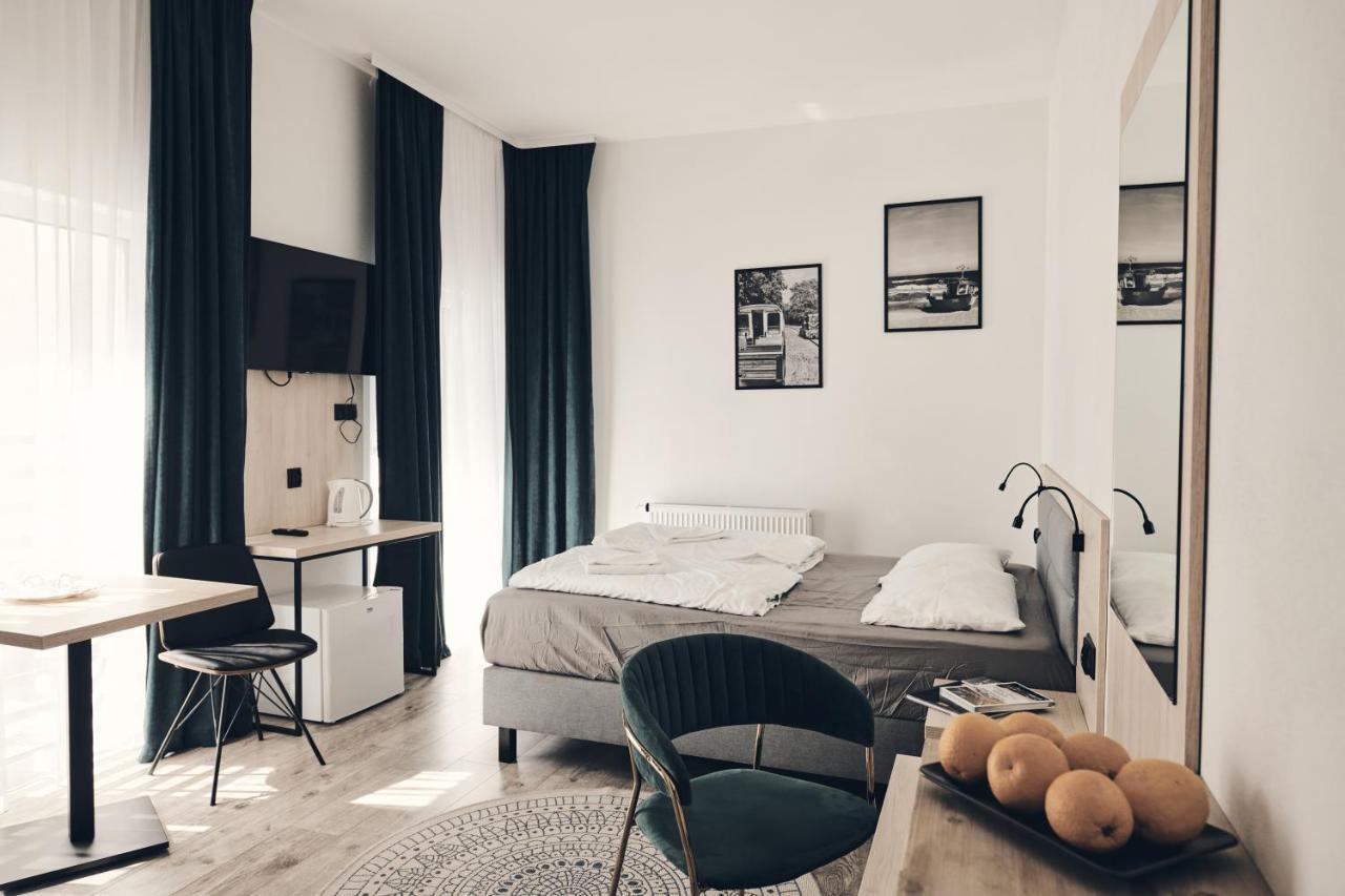 Holiday Siesta Pensjonat, Domki Rewal Εξωτερικό φωτογραφία